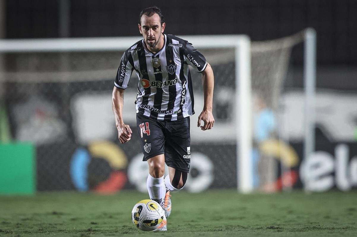 Fotos do jogo entre Brasiliense e Atltico no Estdio Klber Andrade, em Cariacica-ES, pela terceira fase da Copa do Brasil