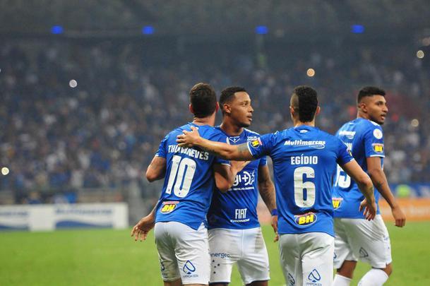 Fotos de Cruzeiro x So Paulo, no Mineiro, pela 26 rodada do Campeonato Brasileiro