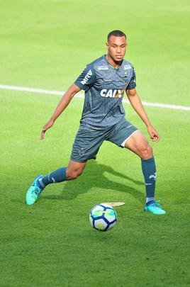 Fotos da apresentao e primeiro treino de Leandrinho no Atltico