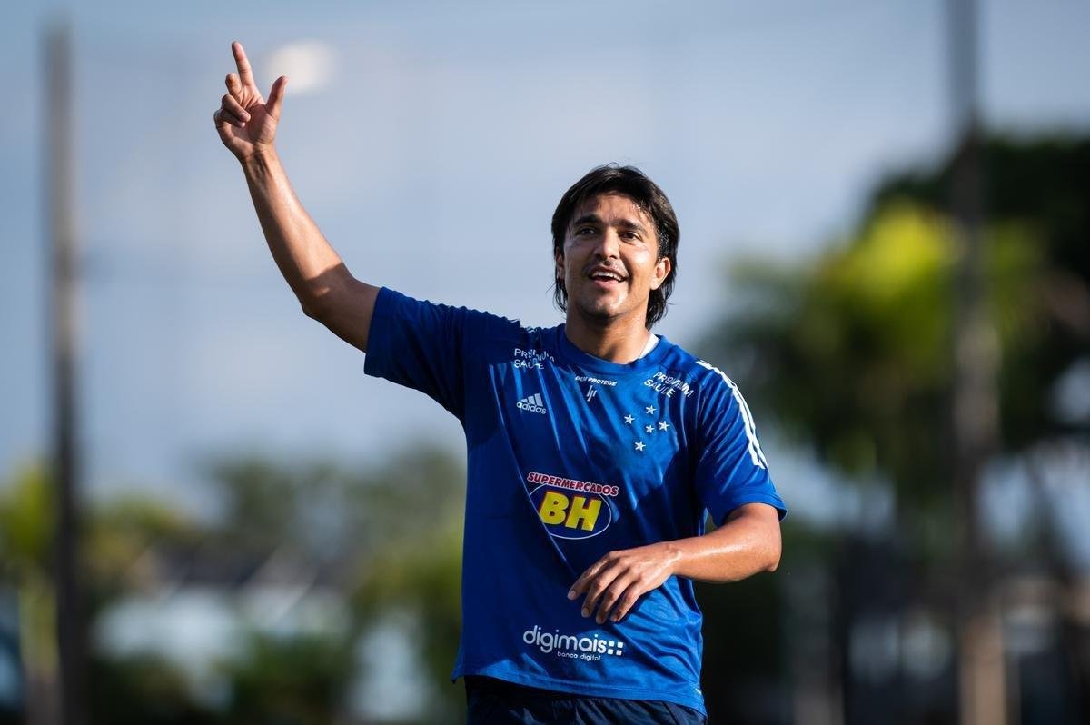 Imagens do treino do Cruzeiro desta segunda-feira na Toca da Raposa II