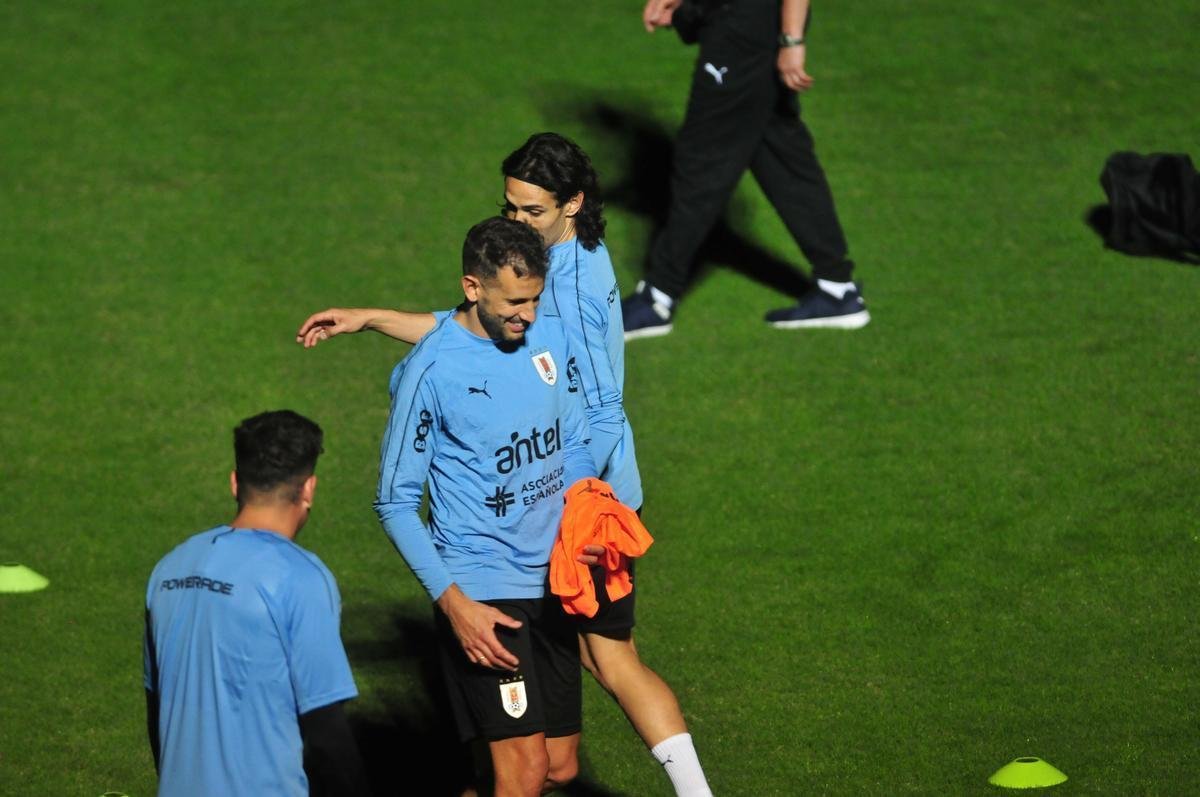 Imagens do primeiro treino da Seleo Uruguaia no Sesc Venda Nova, em Belo Horizonte