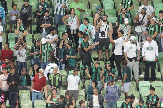 Fotos da torcida do Amrica, no Independncia, durante o jogo contra o CSA pela terceira fase da Copa do Brasil