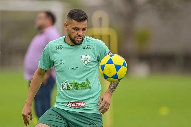 Felipe Azevedo (atacante)