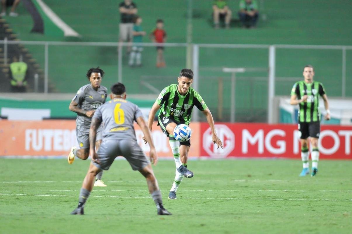 Fotos de Amrica x Pearol pela Sul-Americana, no Independncia