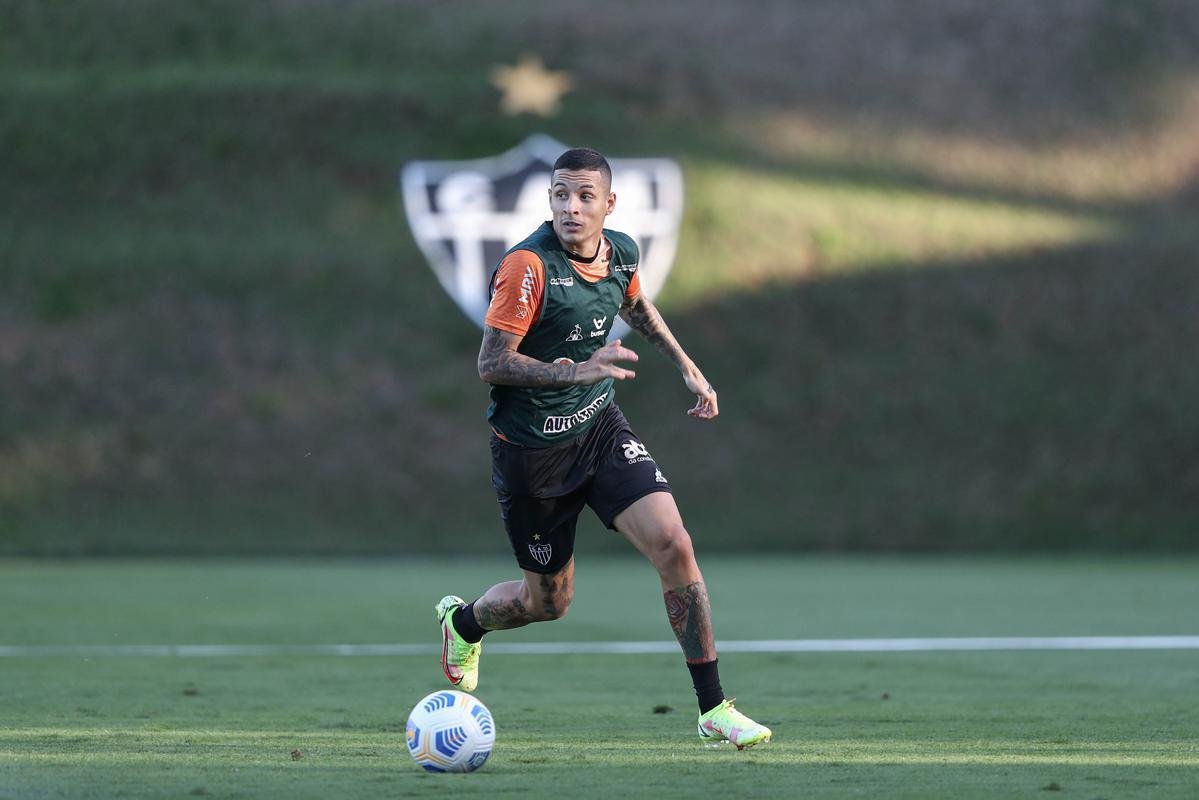Fotos do primeiro treino de Diego Costa pelo Atltico