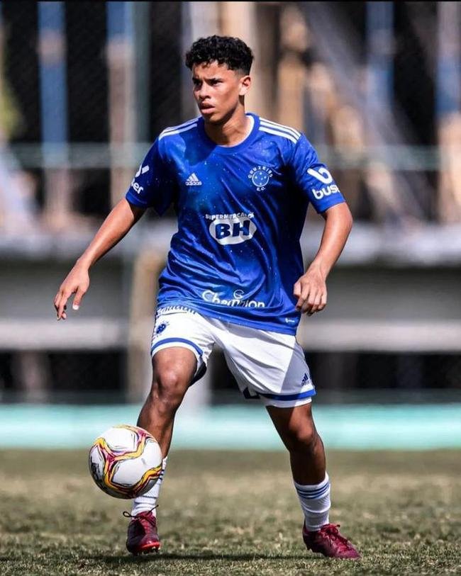 Rhuan Gabriel, meio-campista