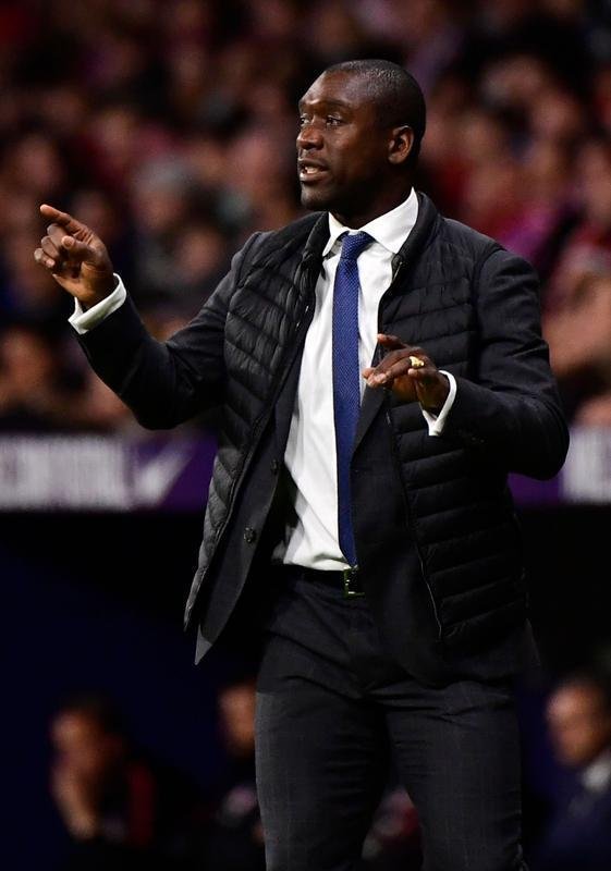 Clarence Seedorf, que est livre no mercado desde 2019