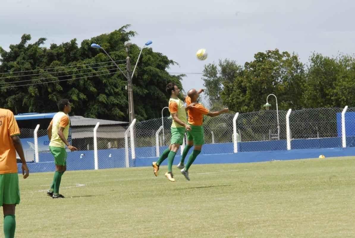 Amrica treina em Macei, no campo do CSA, para enfrentar o Murici-AL, pela Copa do Brasil