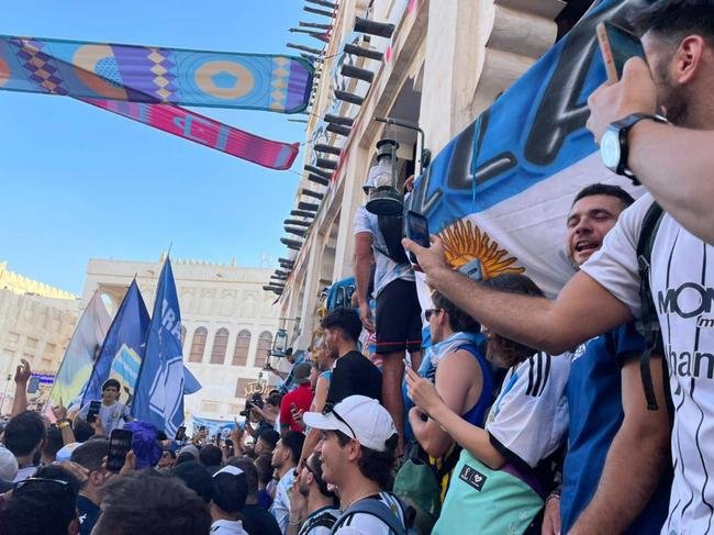 Festa dos argentinos no mercado Souq Waqif, em Doha, no Catar