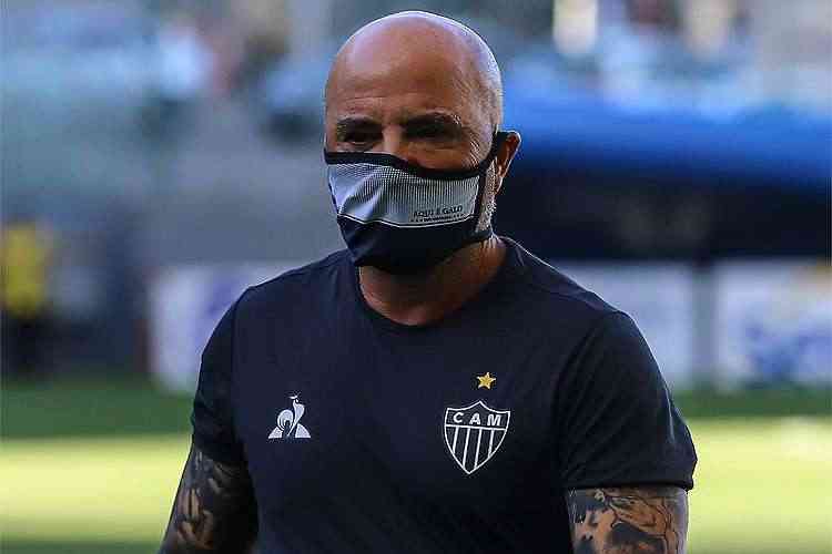 Yago passa por cirurgia de hérnia e só deve voltar ao Corinthians
