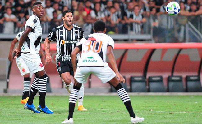 O Atlético, de Hulk, perdeu por 2 a 1 para o Vasco pelo Brasileiro