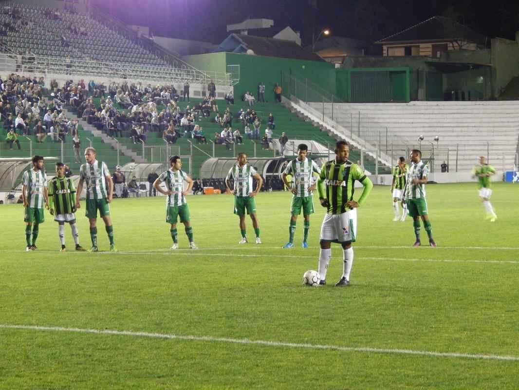 Amrica enfrentou o Juventude, no Alfredo Jaconi, em Caxias do Sul, pela Srie B do Brasileiro
