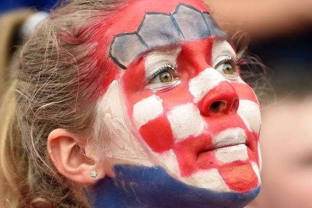 Reaes da torcida croata em Zagreb depois da perda do ttulo da Copa do Mundo para a Frana
