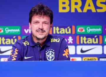 O técnico do Fluminense foi apresentado como interino da seleção brasileira nesta quarta (5)