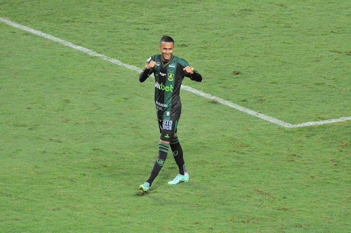 Fotos da vitria do Amrica sobre a Chapecoense, por 3 a 0, no Independncia, pela 35 rodada do Campeonato Brasileiro