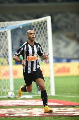 Imagens da deciso entre Cruzeiro e Atltico no Mineiro