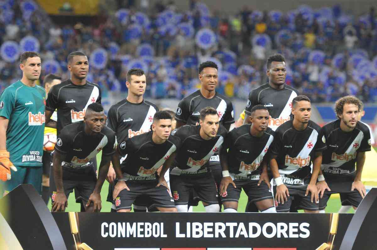 Fotos do primeiro tempo do duelo entre Cruzeiro e Vasco, no Mineiro, pela Copa Libertadores