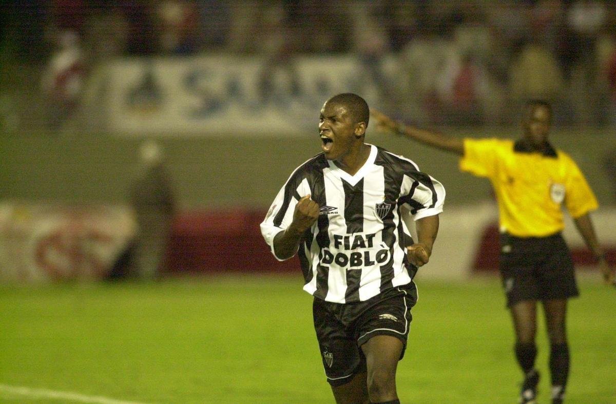 43 - Kim - 2001/2002/2003 - 103 jogos / 20 gols - 0,194 por jogo