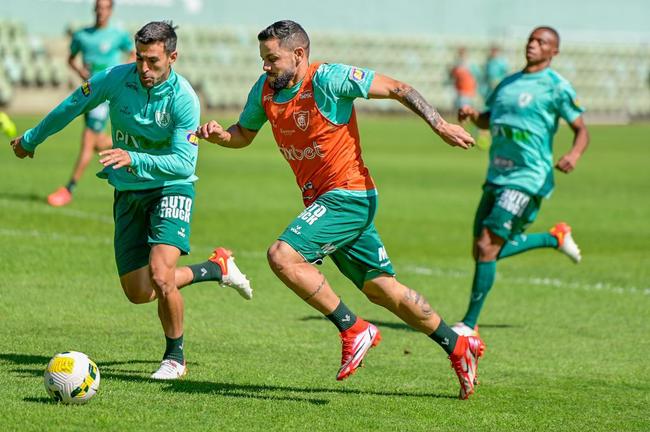 Fotos do primeiro treino de Gonzalo Mastriani pelo América