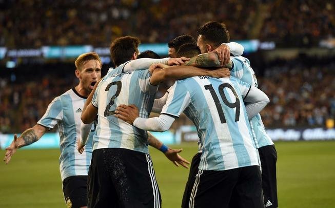 Brasil e Argentina se enfrentaram na manh desta sexta-feira, na Austrlia 