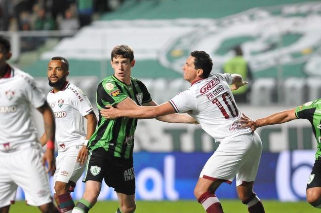 Fotos do jogo entre Amrica e Fluminense, no Independncia, em Belo Horizonte, pela 12 rodada do Campeonato Brasileiro