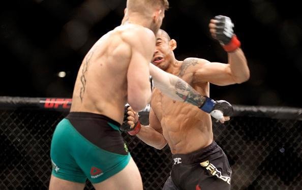 Imagens do incrível nocaute de Conor McGregor sobre José Aldo