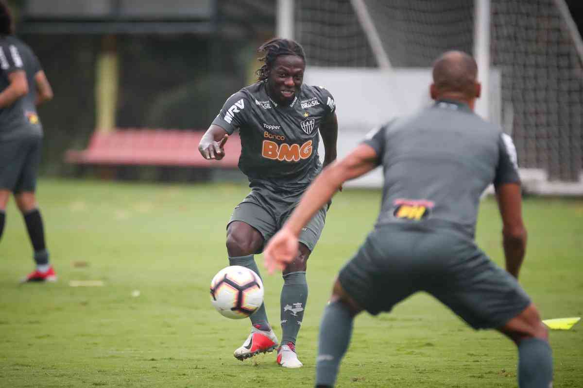 Jogadores do Atltico treinaram nesta tera-feira, vspera do jogo com o Defensor