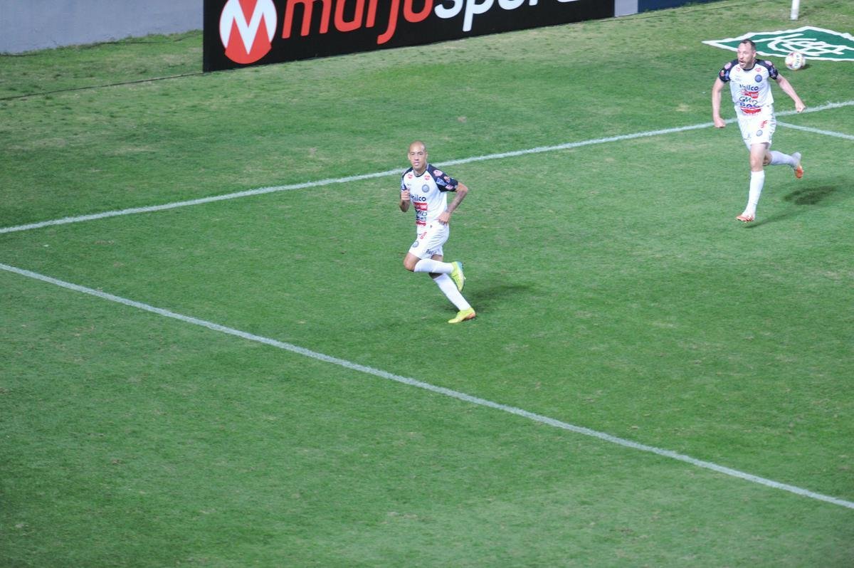 Nos acrscimos, o Operrio chegou ao empate com gol de Julinho