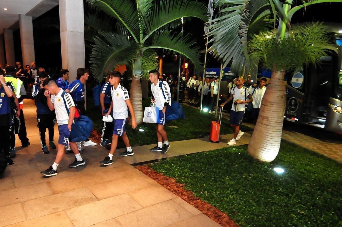 Aps derrota, Argentina chega a Belo Horizonte