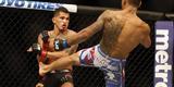 Fotos da vitria de Rafael dos Anjos, que valeu o cinturo dos leves do UFC