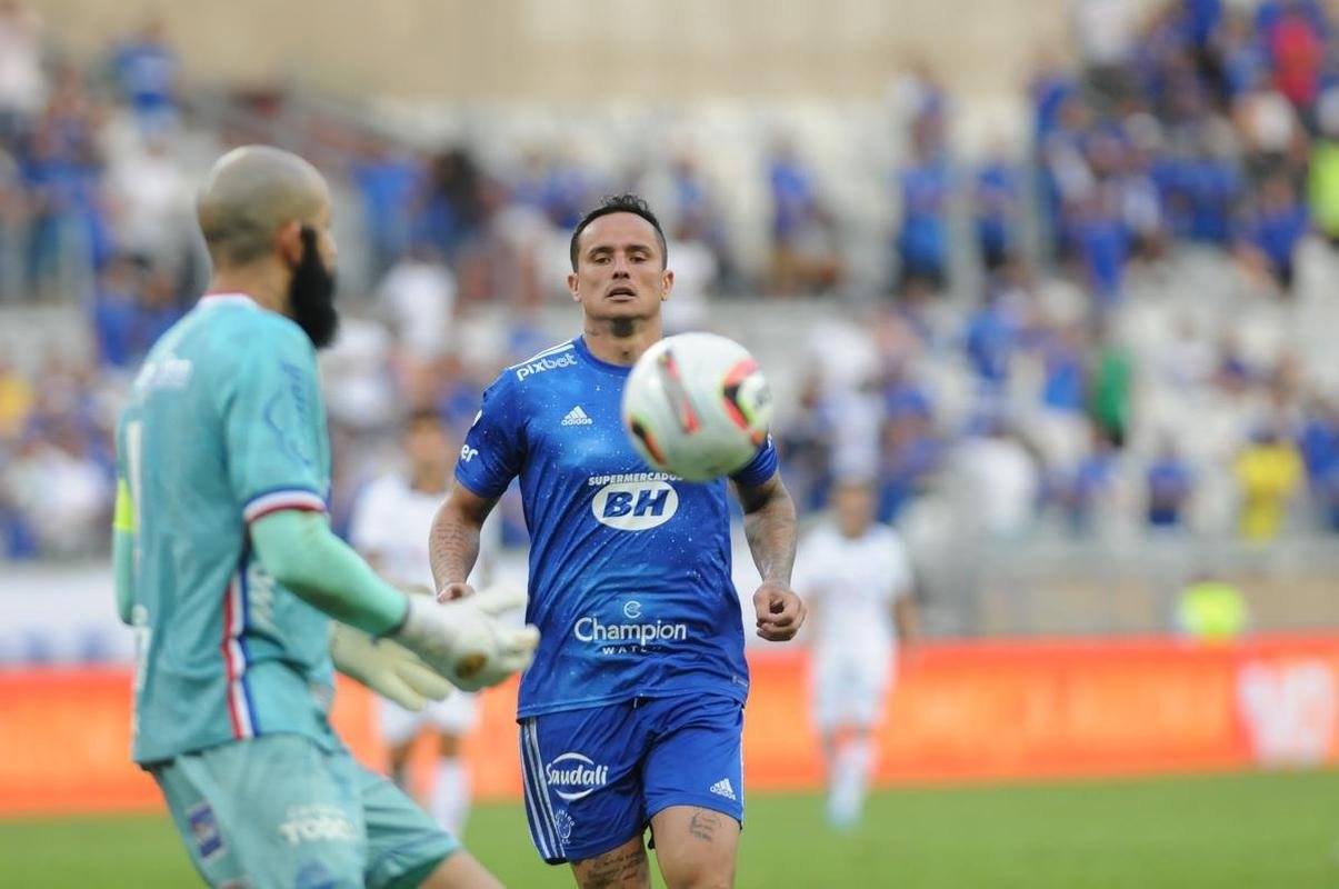 Fotos da partida entre Cruzeiro e Bahia, no Mineir�o, pela 20� rodada da S�rie B do Brasileiro