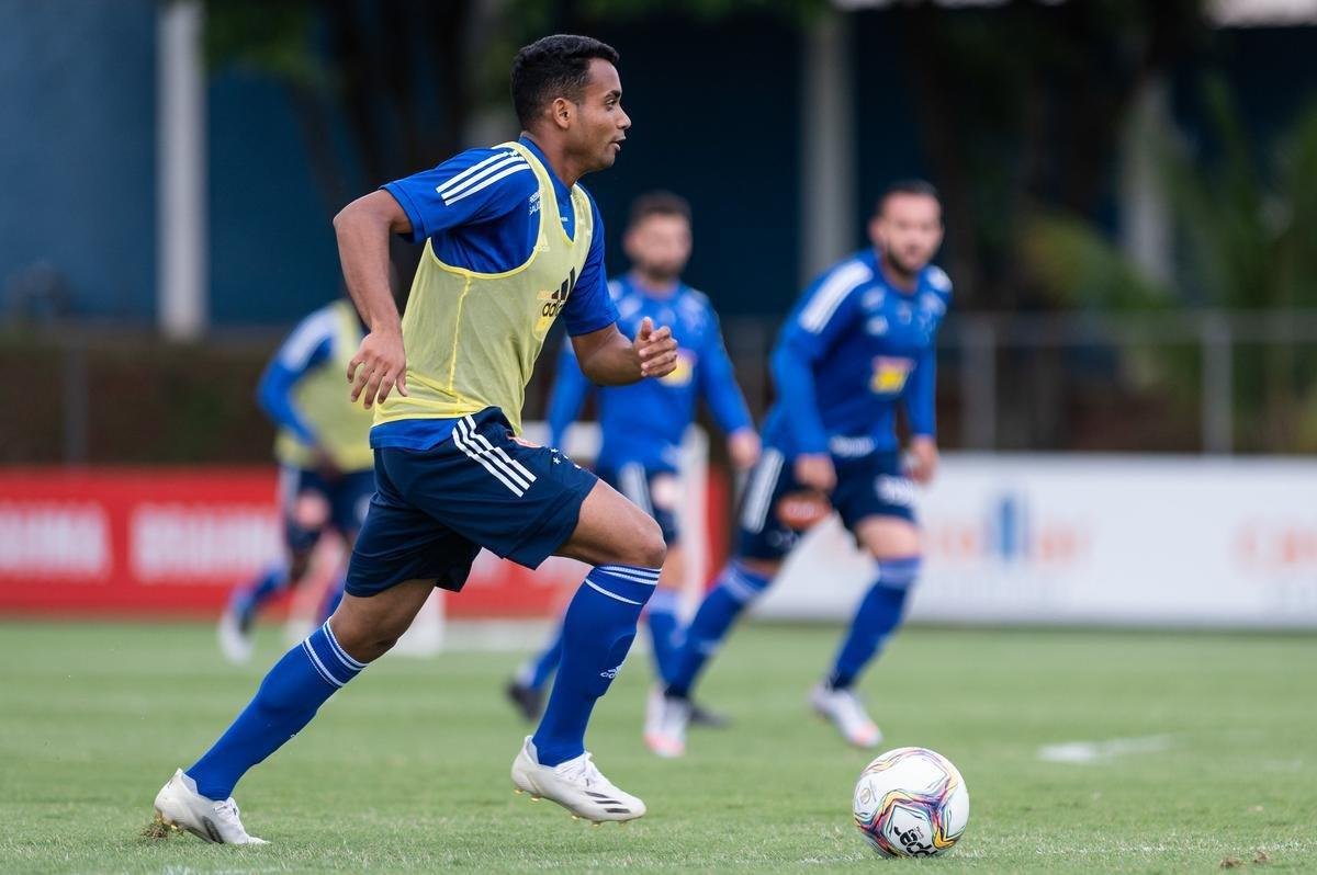 Imagens do primeiro treino do Cruzeiro antes do jogo contra o Cuiabá, pela Série B do Campeonato Brasileiro