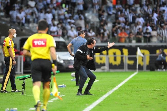 Fotos do jogo entre Atl�tico e Santos, no Mineir�o, pela 26� rodada da S�rie A do Campeonato Brasileiro