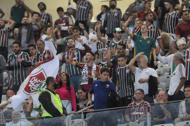 Fotos da torcida do Fluminense na partida de volta das oitavas de final da Copa do Brasil, no Mineiro, contra o Cruzeiro