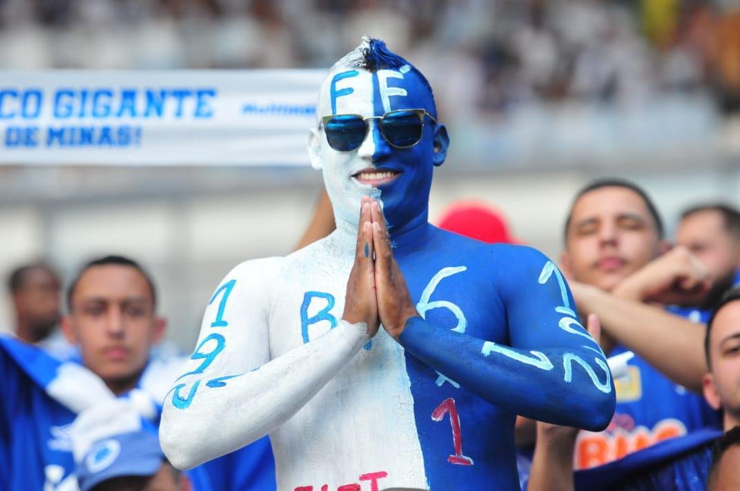 Fotos da torcida do Cruzeiro no clssico contra o Atltico, no Mineiro, pela 32 rodada do Campeonato Brasileiro 2019
