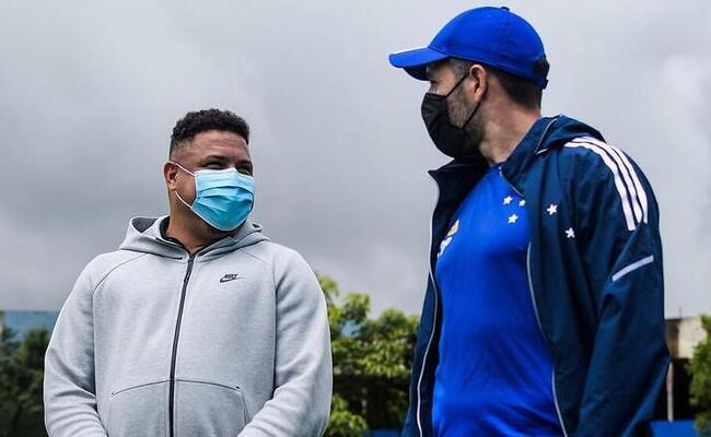 Ronaldo e Pezzolano esto gostando do desempenho recente do Cruzeiro