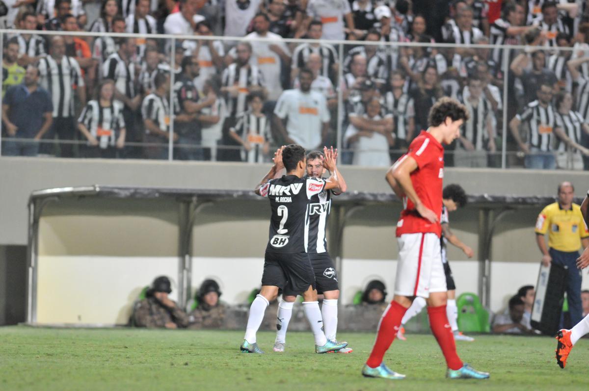 2015 - 13 vitrias, dois empates e quatro derrotas (71,9% de aproveitamento), com 36 gols marcados e 20 gols sofridos