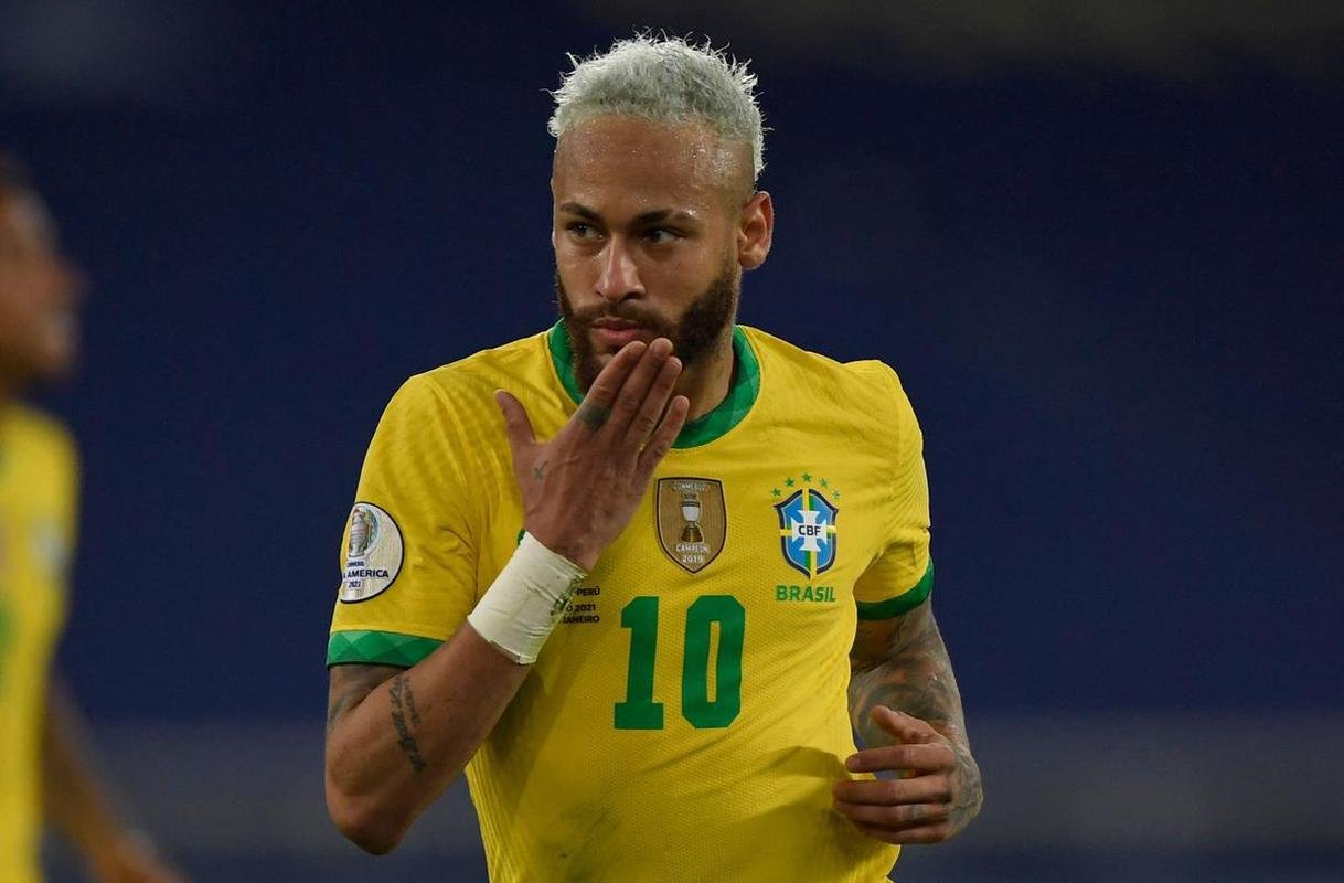 Brasil e Peru se enfrentaram pela segunda rodada do Grupo B da Copa Amrica