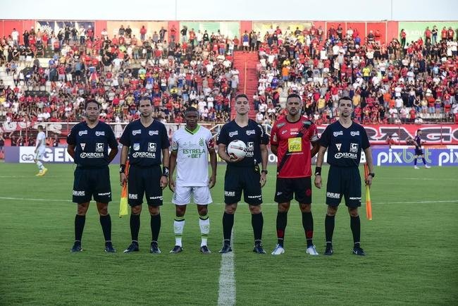 Fotos do jogo entre Pouso Alegre e Amrica