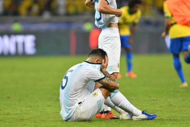 Fotos da vitria do Brasil sobre a Argentina, por 2 a 0, no Mineiro, pela semifinal da Copa Amrica; Gabriel Jesus e Firmino marcaram os gols da seleo em BH