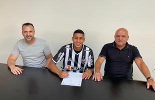 18 - Yan Philipe (meia do Atltico) - 18 anos - multa de 50 milhes de euros