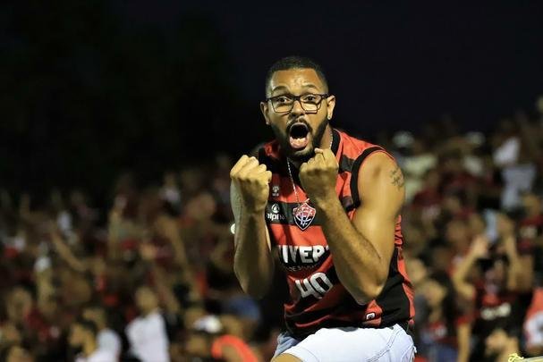Vitória derrotou Atlético por 1 a 0, no Barradão, com gol de Léo Ceará