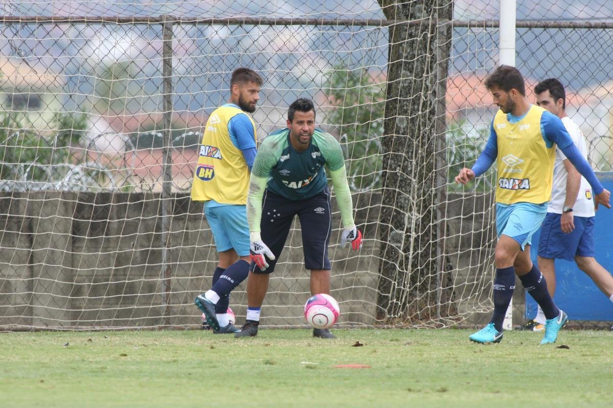 Imagens do treino do Cruzeiro nesta segunda-feira, 19 de fevereiro, na Toca da Raposa II