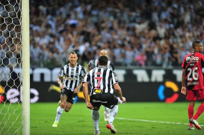 Fotos da vitria do Atltico sobre o Athletico-PR, no Mineiro, no jogo de ida da final da Copa do Brasil