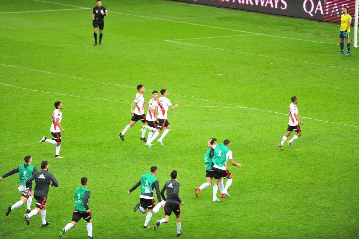 River derrotou Cruzeiro por 4 a 2 nos pnaltis, no Mineiro, e avanou s quartas de final da Libertadores