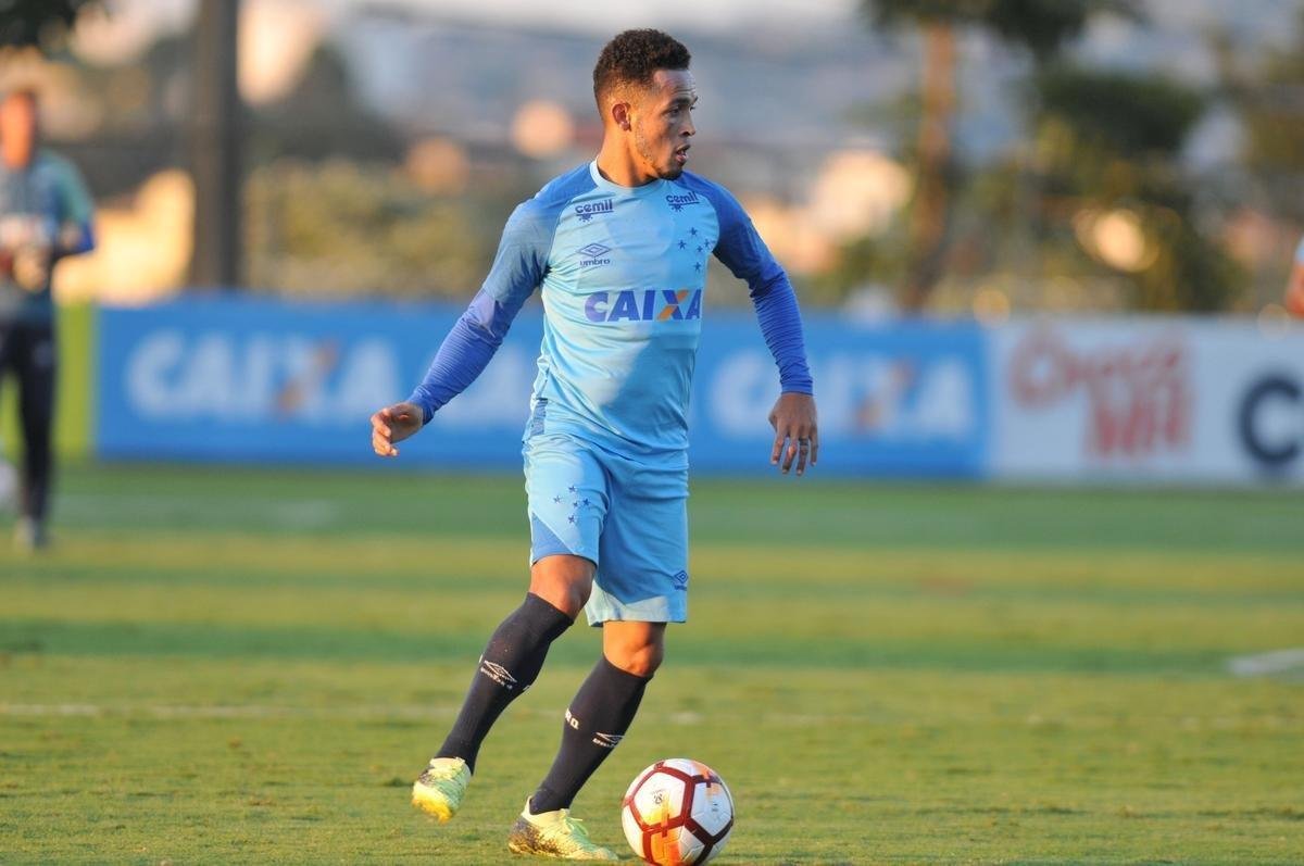 Fotos do treino do Cruzeiro desta segunda-feira, na Toca da Raposa II (Alexandre Guzanshe/EM D.A Press)