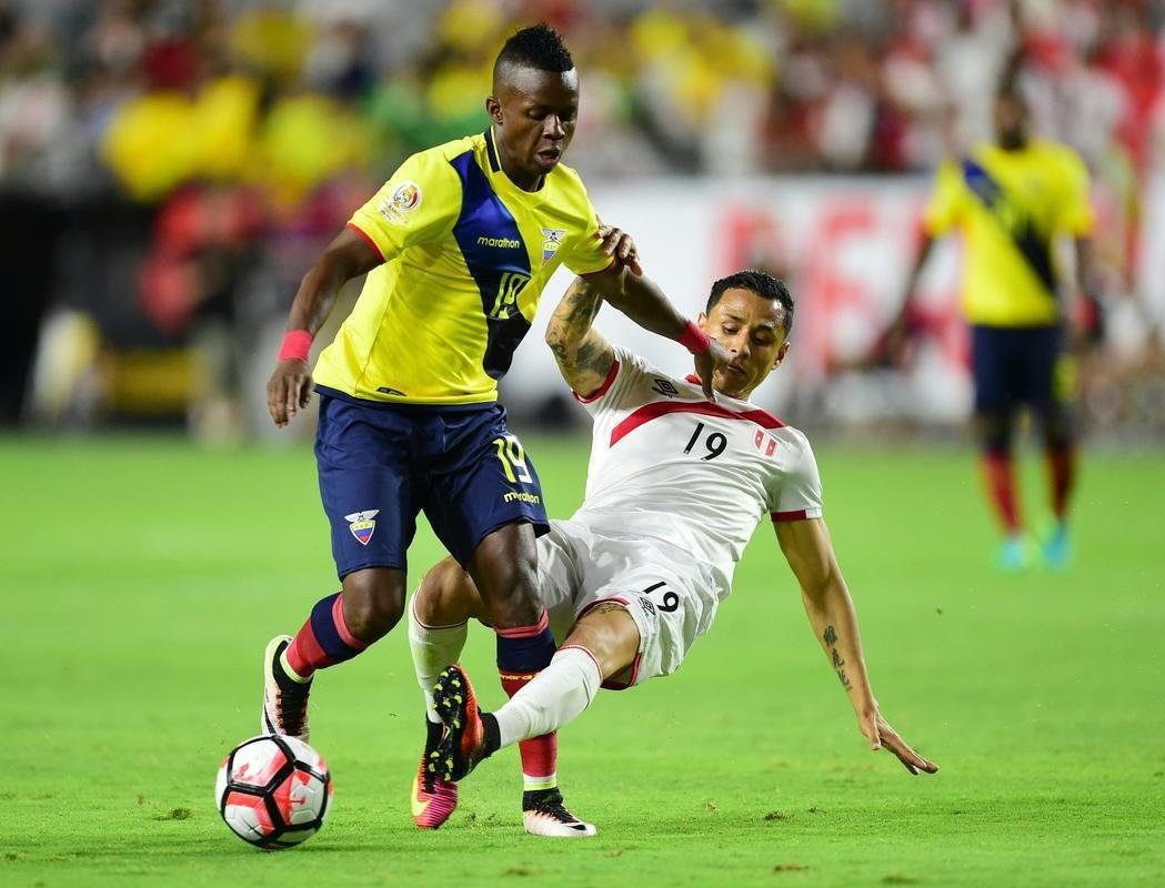 Cazares - Primeira convocação na década com a camisa do Atlético foi em 2016