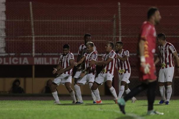 Timbu venceu a equipe paranaense fora de casa com gols de Jean Carlos e Matheus Carvalho