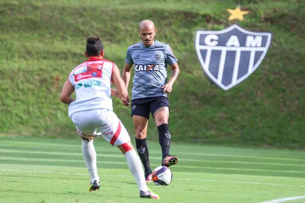 Com gols de Fred e Carlos Csar, Atltico vence jogo-treino contra Guarani de Divinpolis, na Cidade do Galo, por 2 a 0
