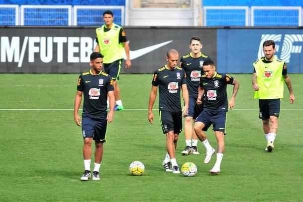 Nesta quarta-feira (09/11), Seleo Brasileira fez mais um treino no Mineiro e encerrou preparao para enfrentar a Argentina pelas Eliminatrias da Copa do Mundo